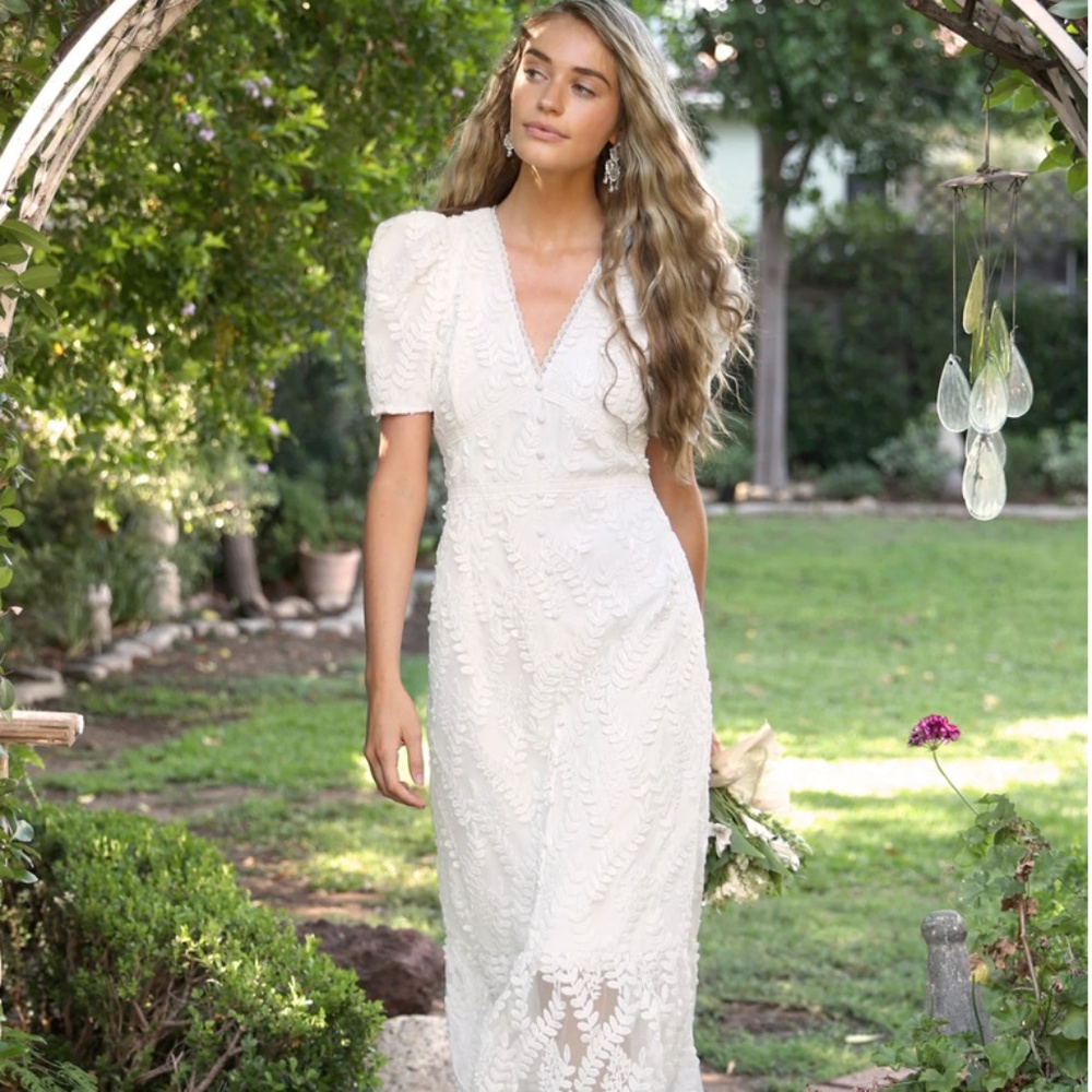 Heidi Embroidered 3D Lace Dress I Adelyn Rae, White, XL